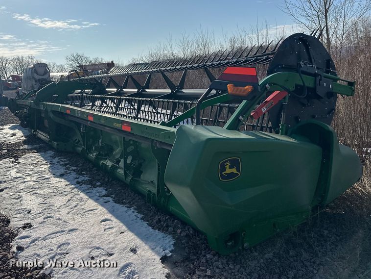 image for item YA2512 2022 John Deere RD45F flex draper head