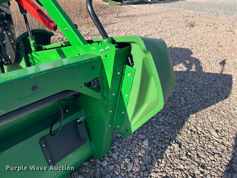 image for item YA2512 2022 John Deere RD45F flex draper head