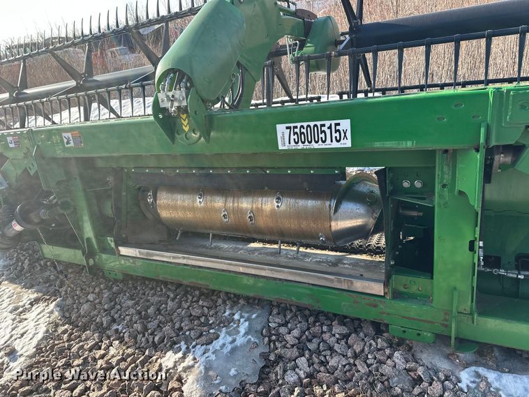 image for item YA2512 2022 John Deere RD45F flex draper head