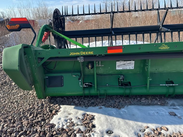 image for item YA2512 2022 John Deere RD45F flex draper head