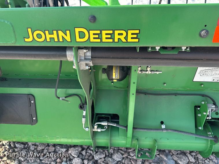 image for item YA2512 2022 John Deere RD45F flex draper head