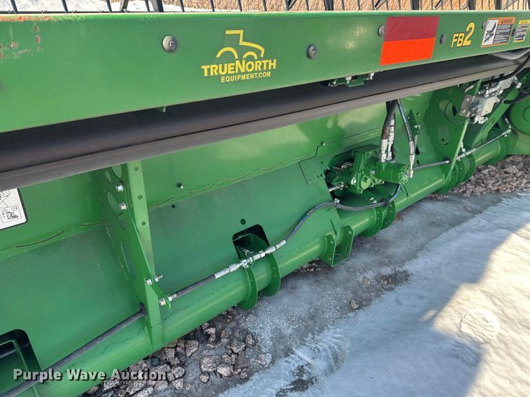 image for item YA2512 2022 John Deere RD45F flex draper head