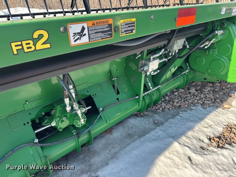 image for item YA2512 2022 John Deere RD45F flex draper head