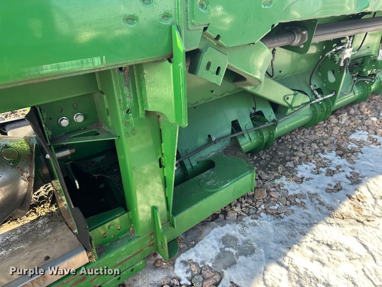 image for item YA2512 2022 John Deere RD45F flex draper head