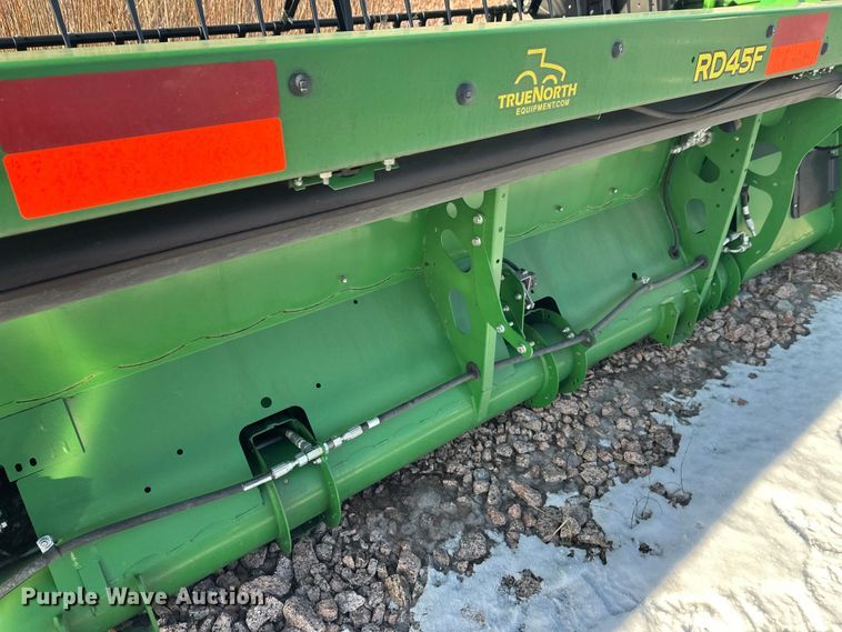 image for item YA2512 2022 John Deere RD45F flex draper head