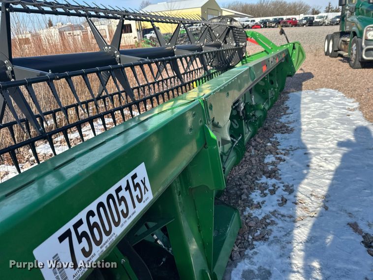 image for item YA2512 2022 John Deere RD45F flex draper head