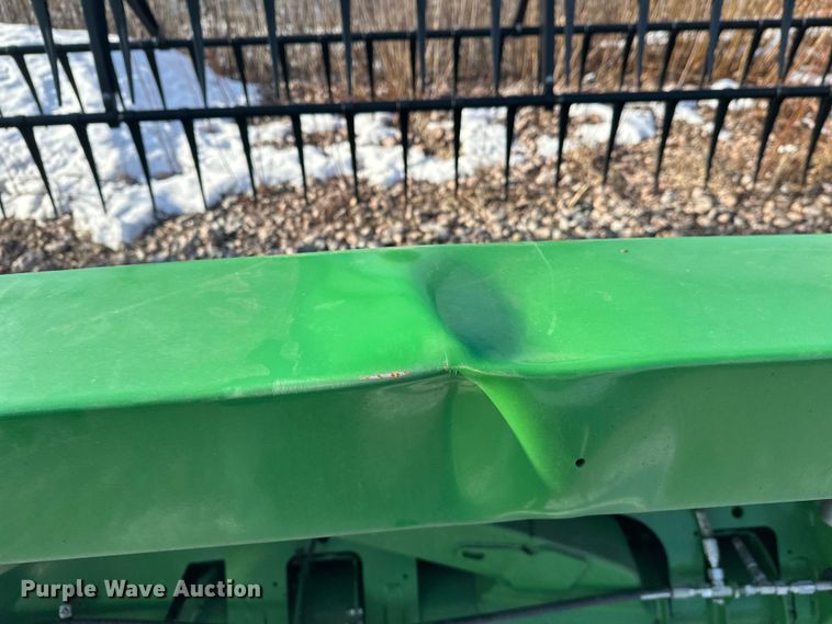 image for item YA2512 2022 John Deere RD45F flex draper head