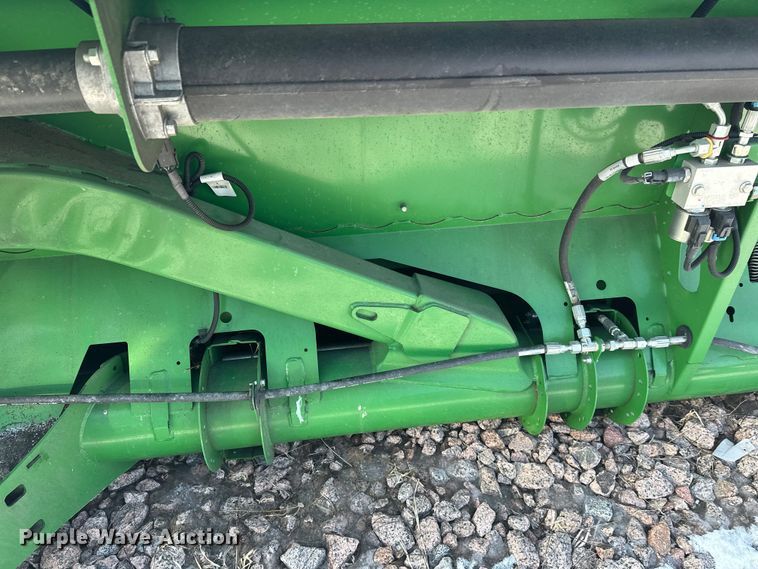image for item YA2512 2022 John Deere RD45F flex draper head