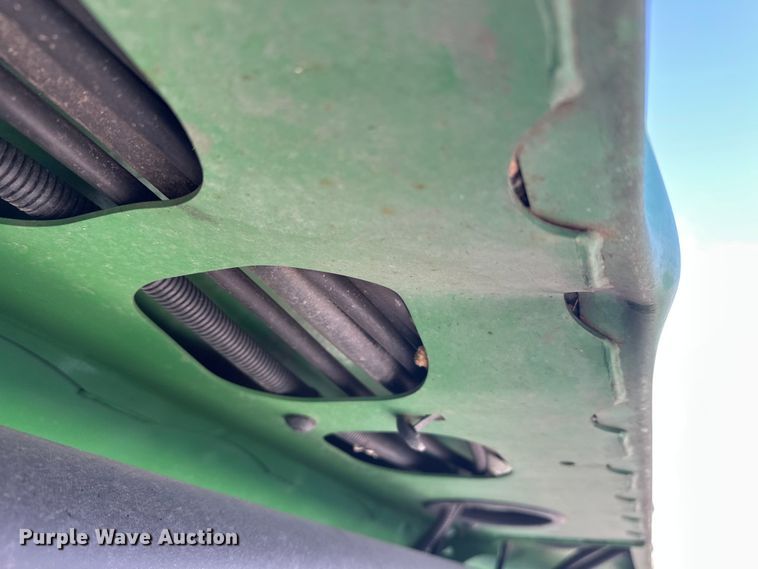 image for item YA2512 2022 John Deere RD45F flex draper head