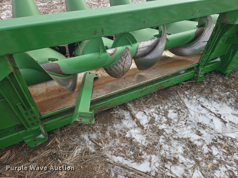 image for item YA2574 2009 John Deere 608C corn head