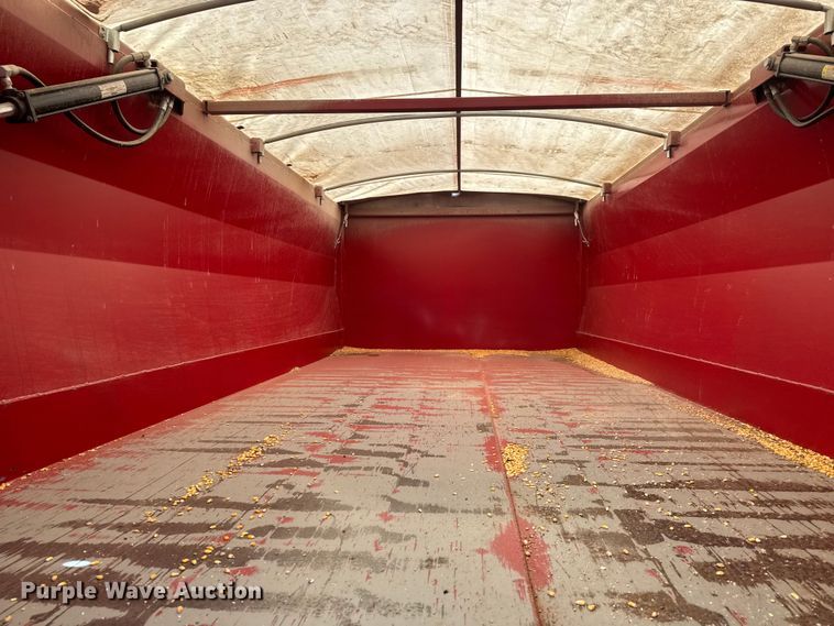 image for item YA2575 2009 International 4400 grain truck