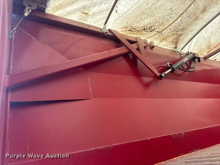 image for item YA2575 2009 International 4400 grain truck