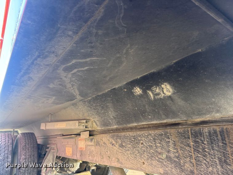 image for item YA2575 2009 International 4400 grain truck