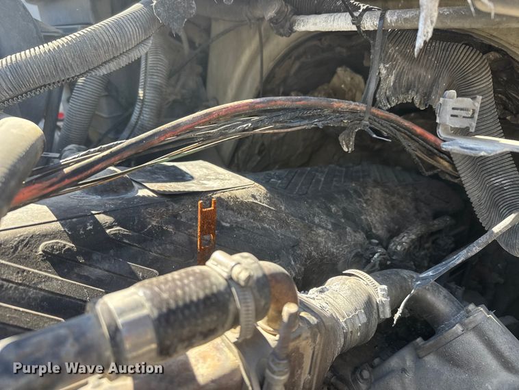 image for item YA2575 2009 International 4400 grain truck