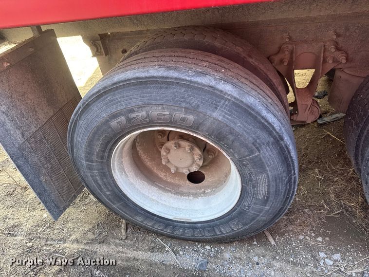 image for item YA2575 2009 International 4400 grain truck