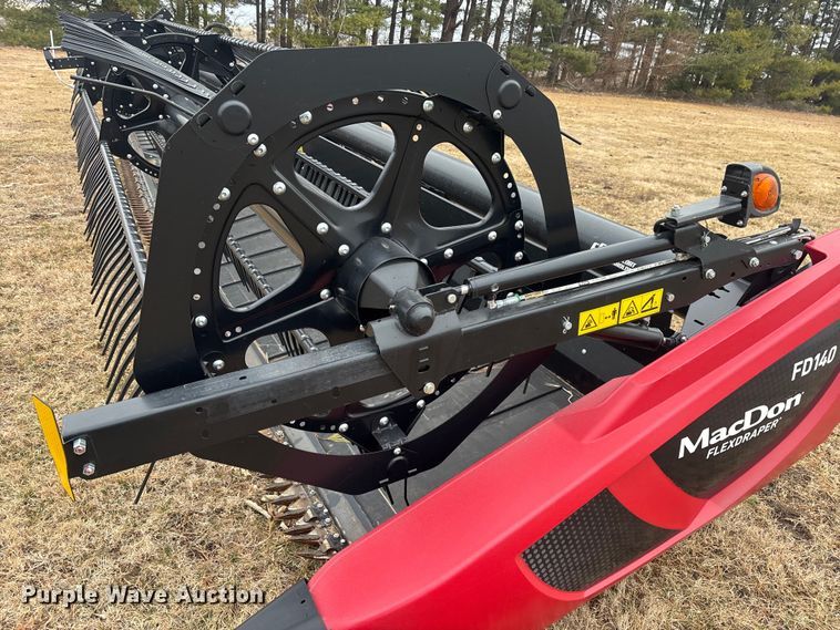 image for item YA2672 2022 MacDon FD140 flex draper head