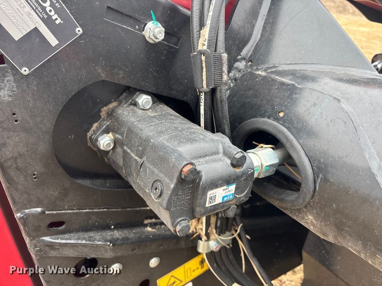 image for item YA2672 2022 MacDon FD140 flex draper head