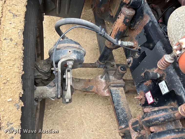 image for item DT0015 2015 Freightliner Cascadia semi truck