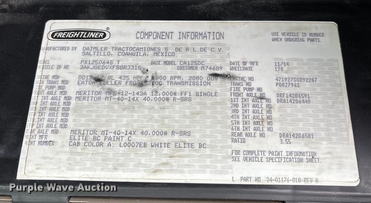 image for item DT0015 2015 Freightliner Cascadia semi truck