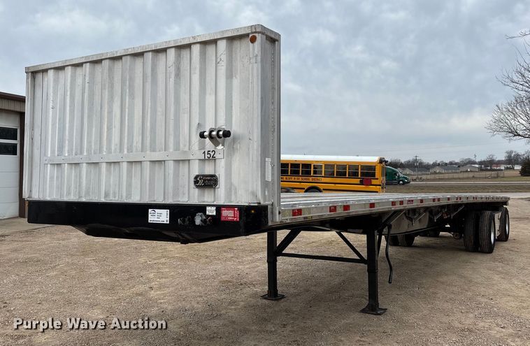 image for item DT0016 2015 Great Dane FLP-0024-00048 flatbed trailer