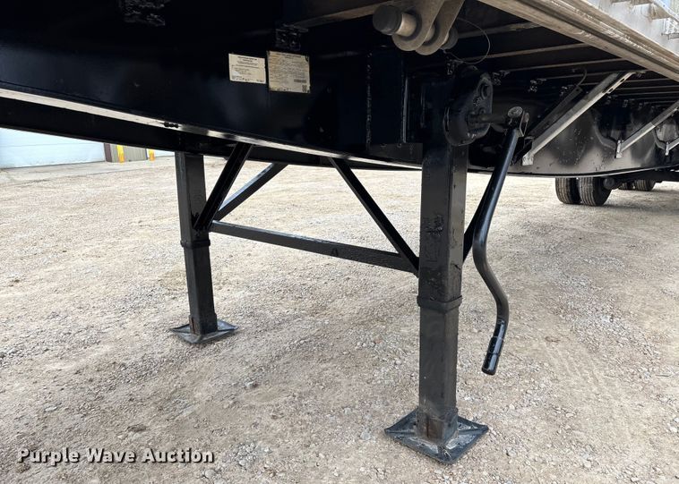 image for item DT0016 2015 Great Dane FLP-0024-00048 flatbed trailer