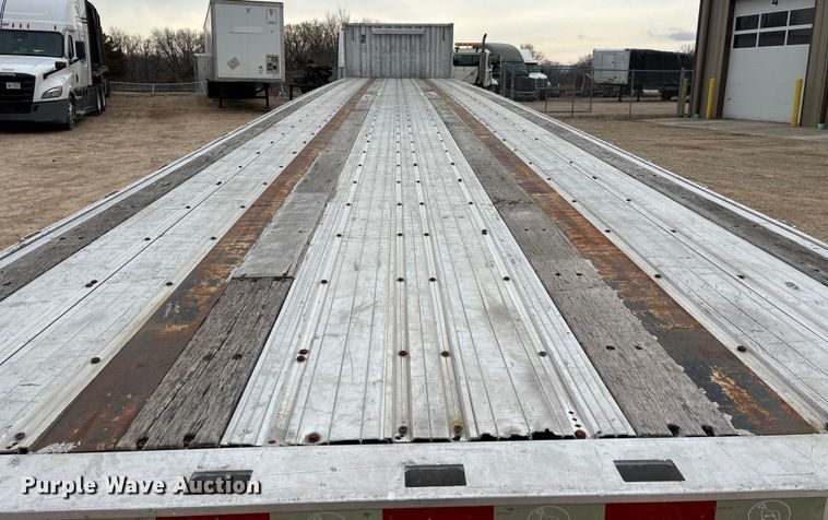 image for item DT0016 2015 Great Dane FLP-0024-00048 flatbed trailer