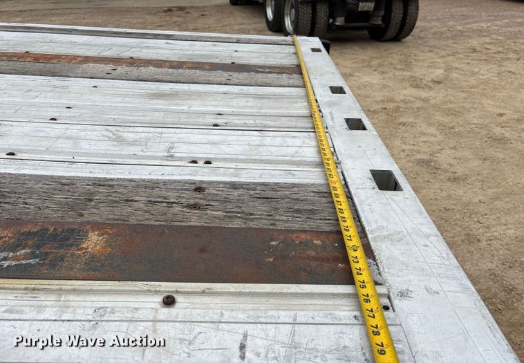 image for item DT0016 2015 Great Dane FLP-0024-00048 flatbed trailer