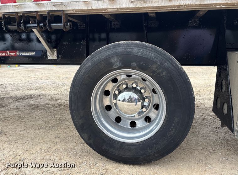 image for item DT0016 2015 Great Dane FLP-0024-00048 flatbed trailer