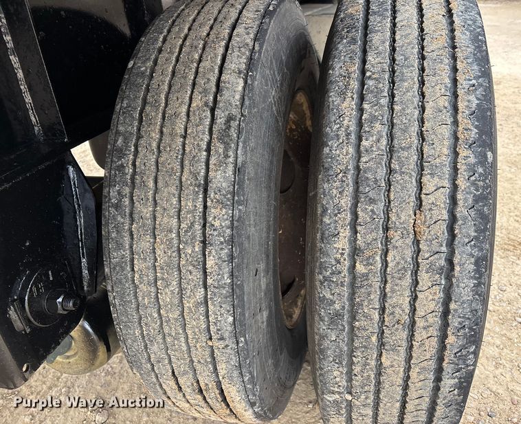 image for item DT0016 2015 Great Dane FLP-0024-00048 flatbed trailer