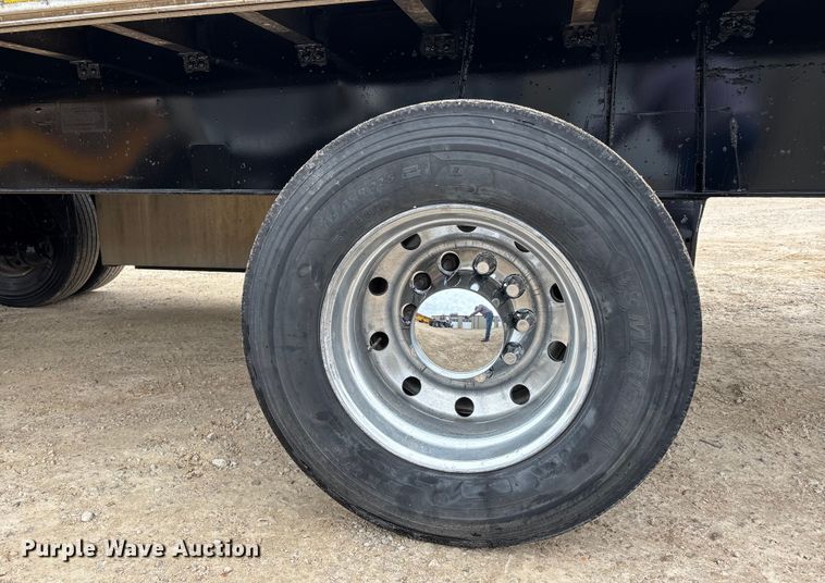 image for item DT0016 2015 Great Dane FLP-0024-00048 flatbed trailer