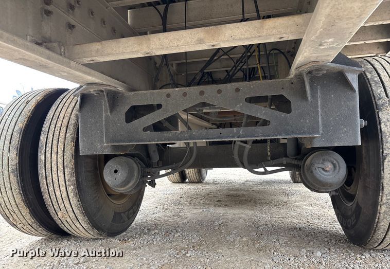 image for item DT0017 2012 Reitnouer Big Bubba flatbed trailer