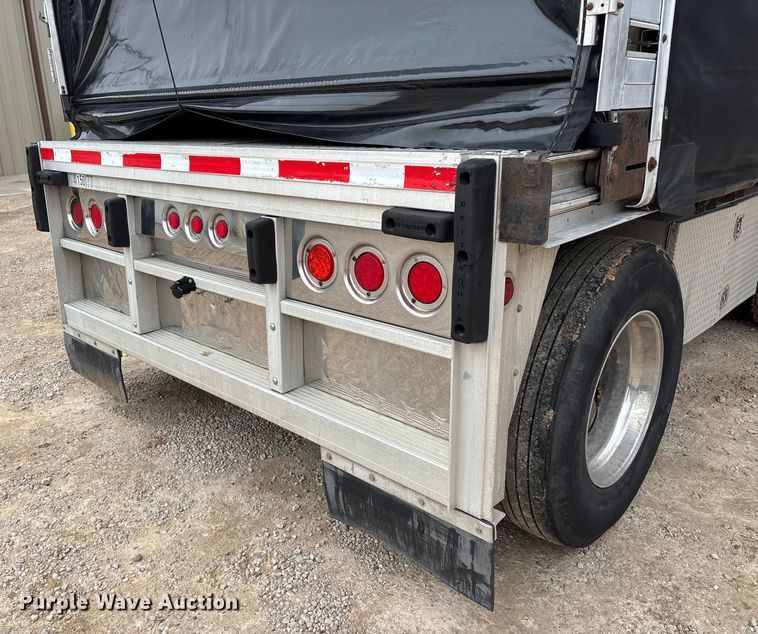 image for item DT0017 2012 Reitnouer Big Bubba flatbed trailer