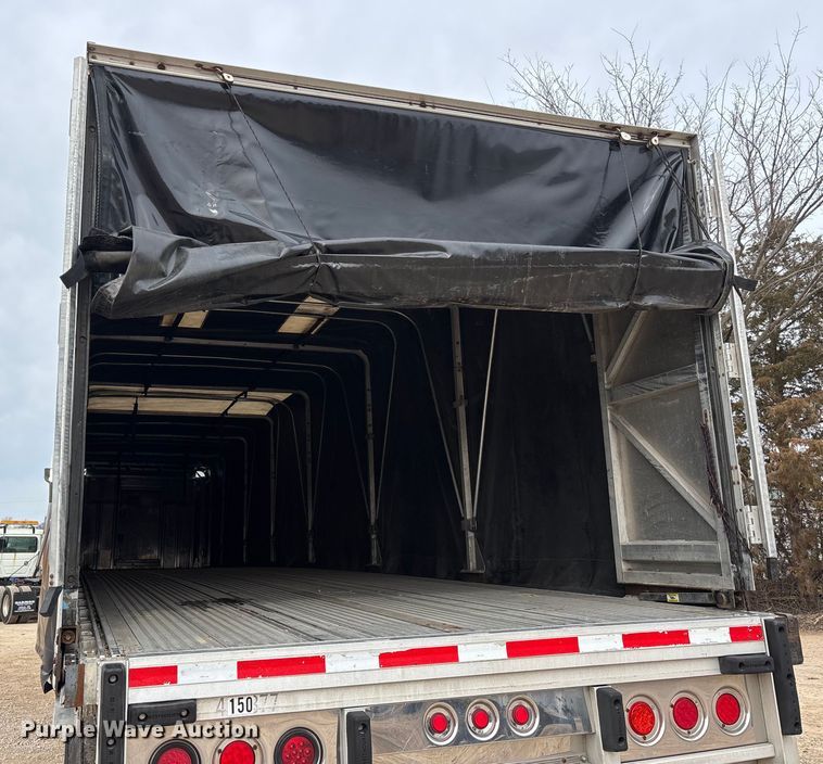 image for item DT0017 2012 Reitnouer Big Bubba flatbed trailer