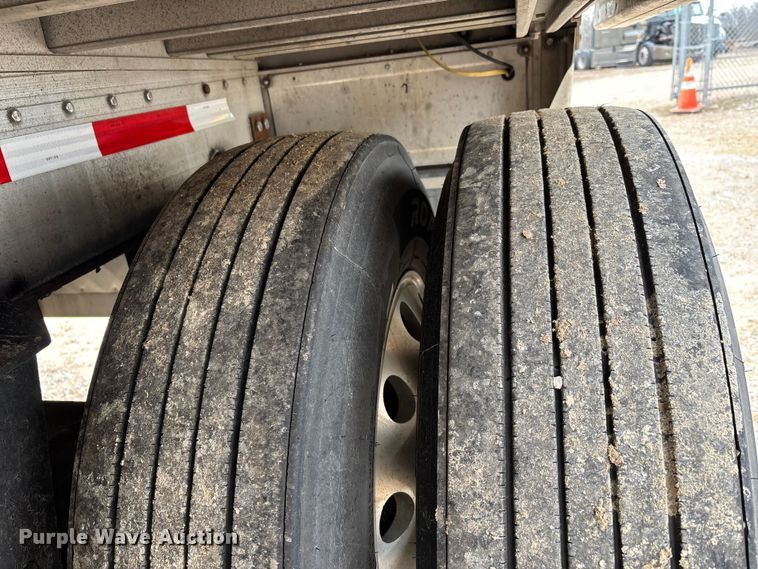 image for item DT0017 2012 Reitnouer Big Bubba flatbed trailer