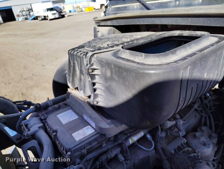 image for item DT0806 2015 Freightliner Coronado truck cab and chassis