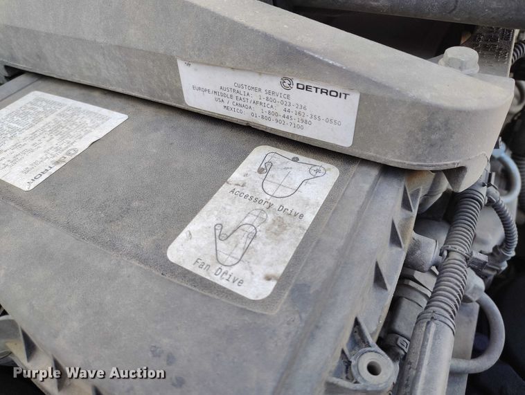 image for item DT0806 2015 Freightliner Coronado truck cab and chassis