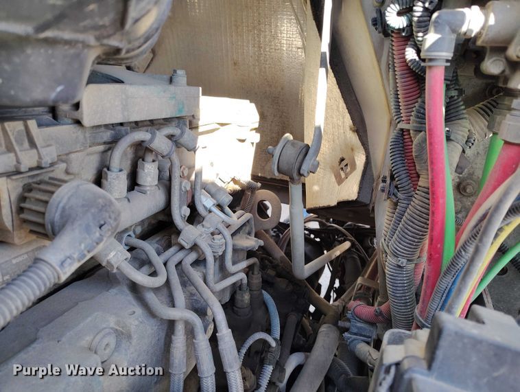 image for item DT0806 2015 Freightliner Coronado truck cab and chassis