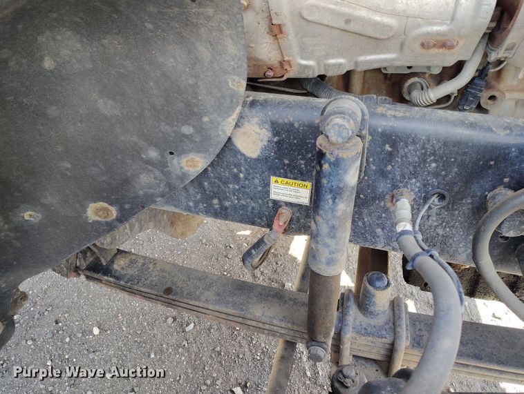 image for item DT0806 2015 Freightliner Coronado truck cab and chassis