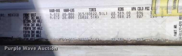 image for item DT0806 2015 Freightliner Coronado truck cab and chassis