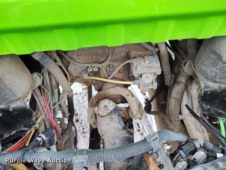 image for item DT0885 2014 Freightliner Cascadia semi truck