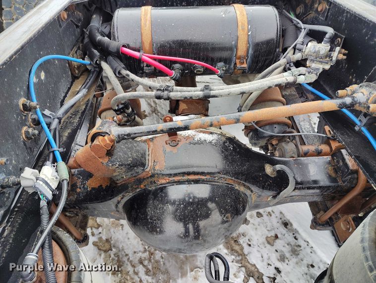 image for item DT0885 2014 Freightliner Cascadia semi truck