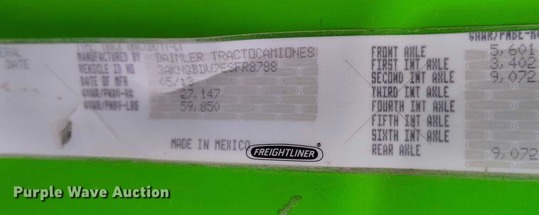 image for item DT0885 2014 Freightliner Cascadia semi truck