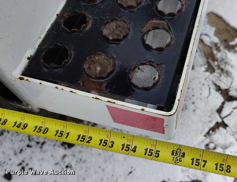 image for item DT0886 2005 Freightliner Columbia 120 utility / service truck