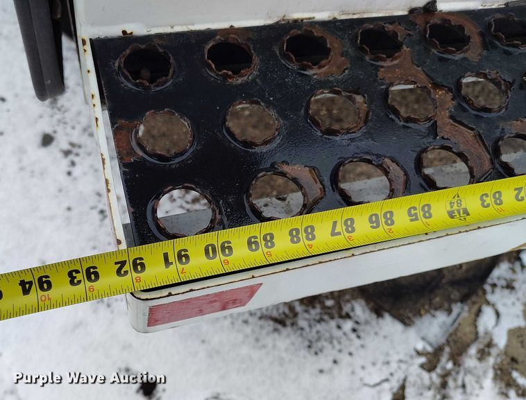 image for item DT0886 2005 Freightliner Columbia 120 utility / service truck