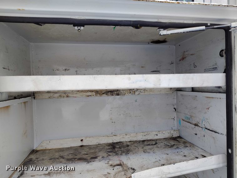 image for item DT0886 2005 Freightliner Columbia 120 utility / service truck