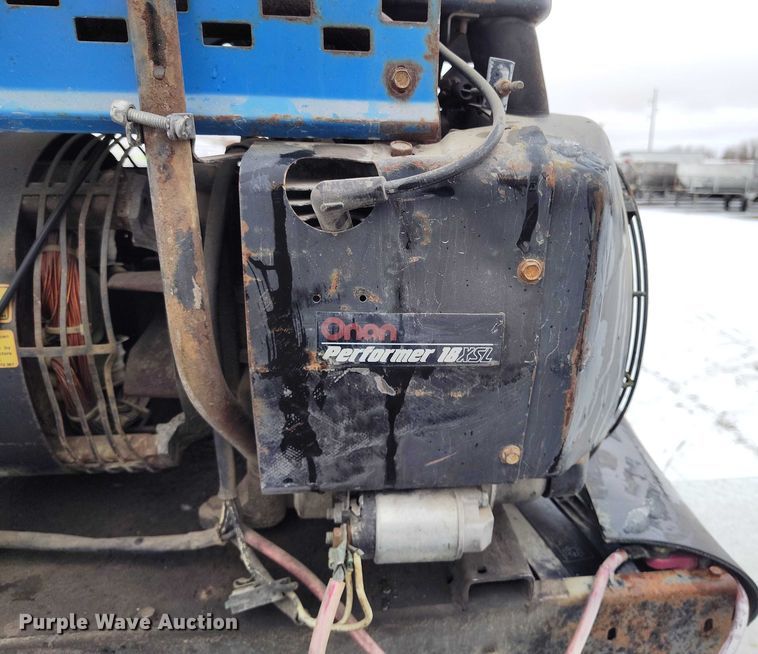 image for item DT0886 2005 Freightliner Columbia 120 utility / service truck