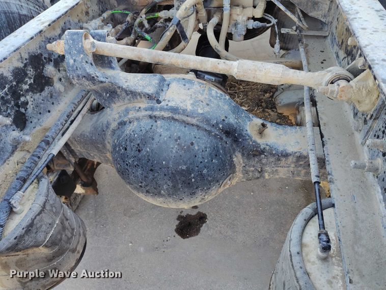 image for item DT0925 2005 International 9400i semi truck