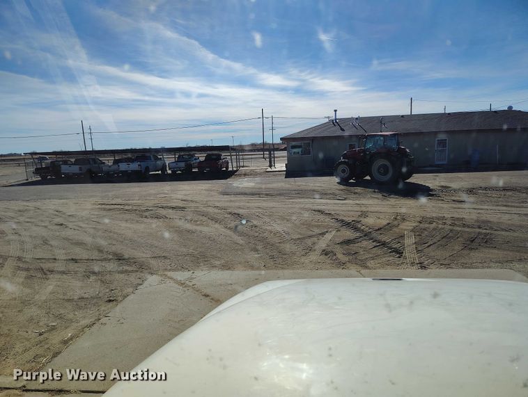 image for item DT0925 2005 International 9400i semi truck