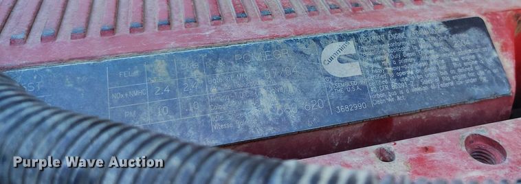 image for item DT0925 2005 International 9400i semi truck