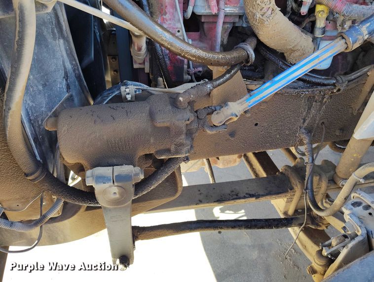 image for item DT0925 2005 International 9400i semi truck